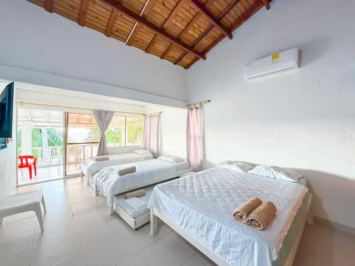 Interior 4